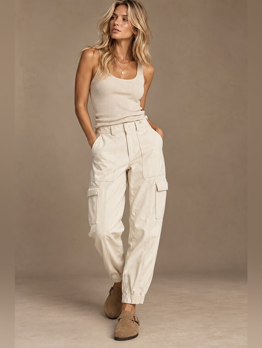 Banana Republic Cargo Pants Size 6 Cream
